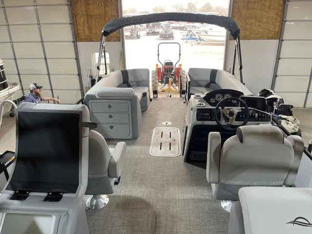 Slide: The Image of SunCatcher Select 322RC 2025 - 9