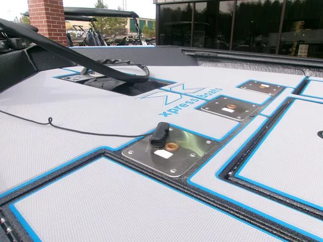 Slide: The Image of Xpress H18C Crappie 2025 - 3