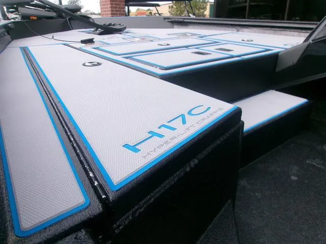 Slide: The Image of Xpress H18C Crappie 2025 - 6