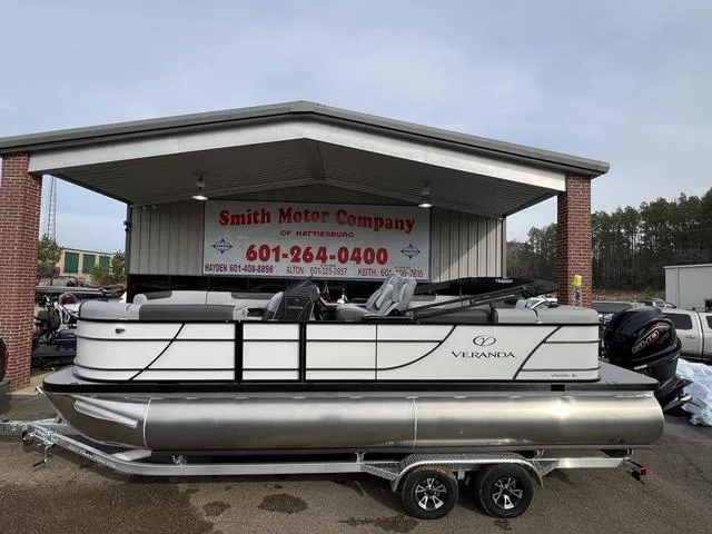 The Image of Veranda VR22RC Tri-Toon XL 2025 - 1