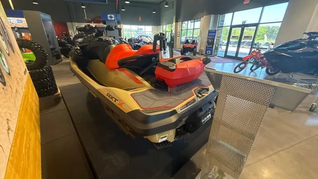 Slide: The Image of Sea-Doo RXT-X 325 WITH SOUND SYSTEM 2025 - 4