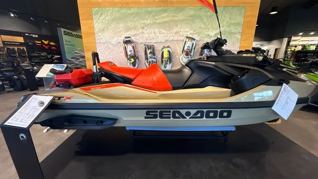 Slide: The Image of Sea-Doo RXT-X 325 WITH SOUND SYSTEM 2025 - 7