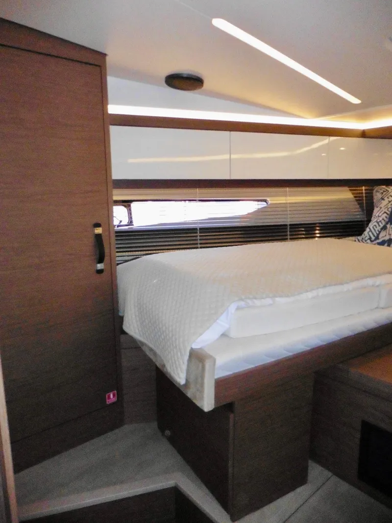 Slide: The Image of Jeanneau Leader 46 2017 - 70