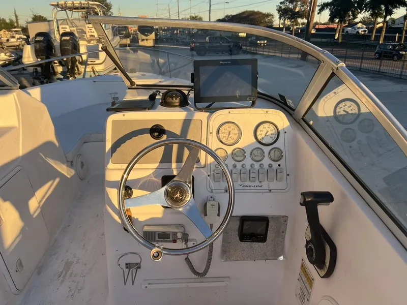 Slide: The Image of Pro-Line 22DC 2002 - 13