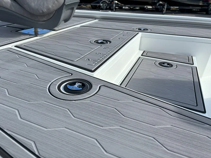 Slide: The Image of Avid 23 FSX 2025 - 20