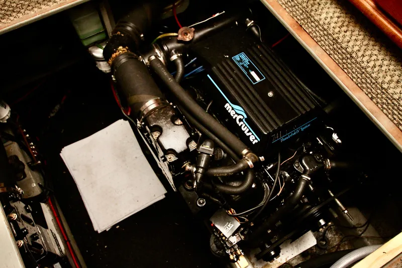 Slide: The Image of Tollycraft 34 Sport Sedan 1989 - 51