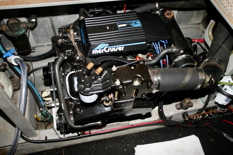 Slide: The Image of Tollycraft 34 Sport Sedan 1989 - 54