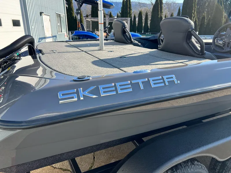 Slide: The Image of Skeeter ZXR21 2025 - 12