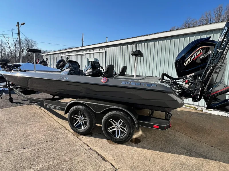 Slide: The Image of Skeeter ZXR21 2025 - 13