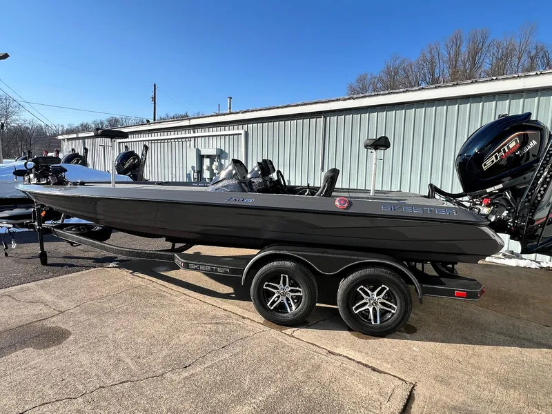 Slide: The Image of Skeeter ZXR21 2025 - 19