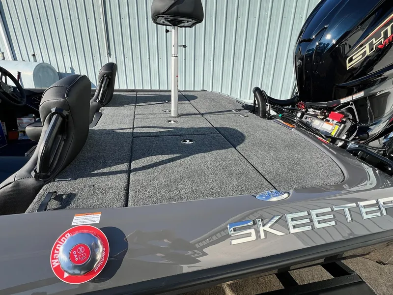 Slide: The Image of Skeeter ZXR21 2025 - 23