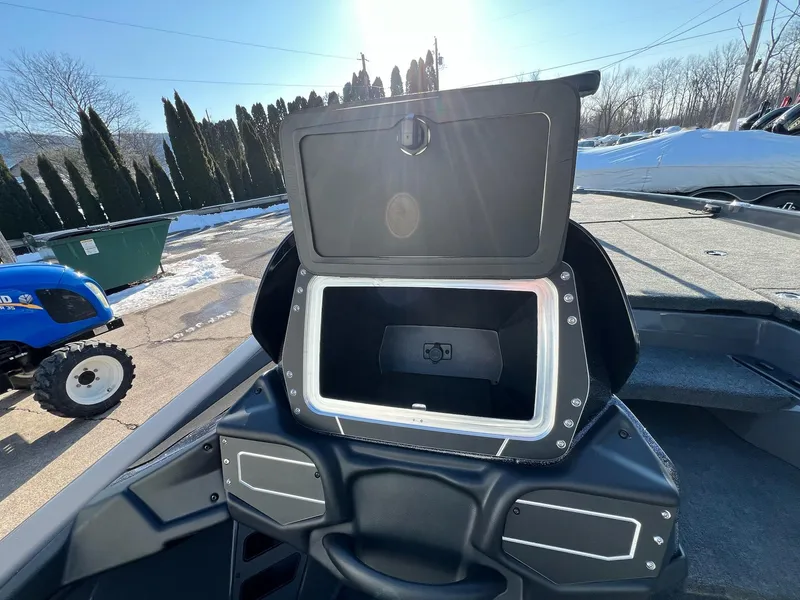 Slide: The Image of Skeeter ZXR21 2025 - 25