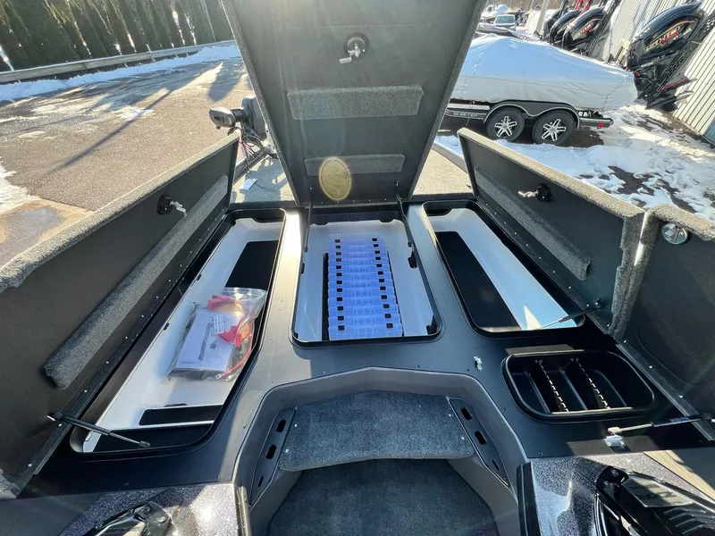 Slide: The Image of Skeeter ZXR21 2025 - 28