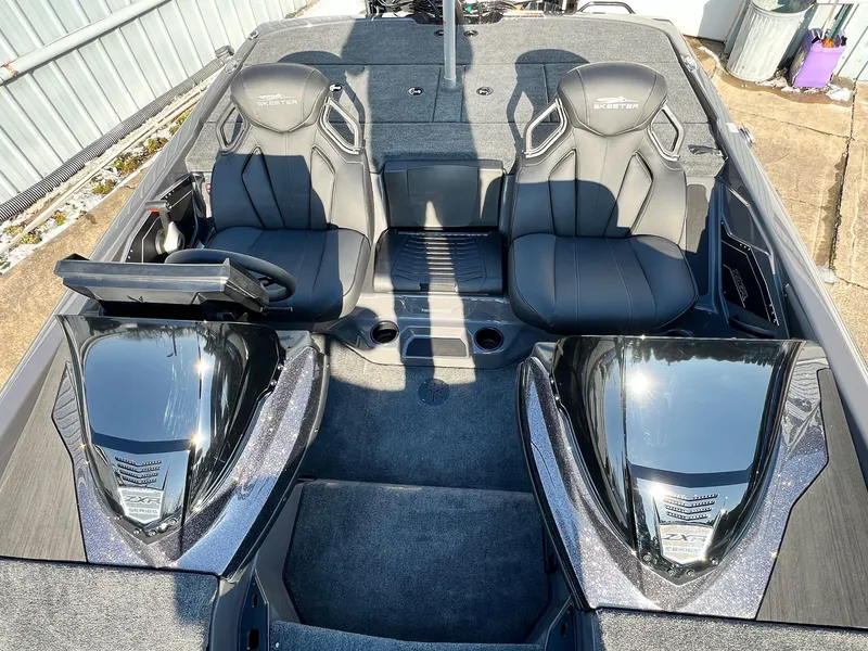 Slide: The Image of Skeeter ZXR21 2025 - 36