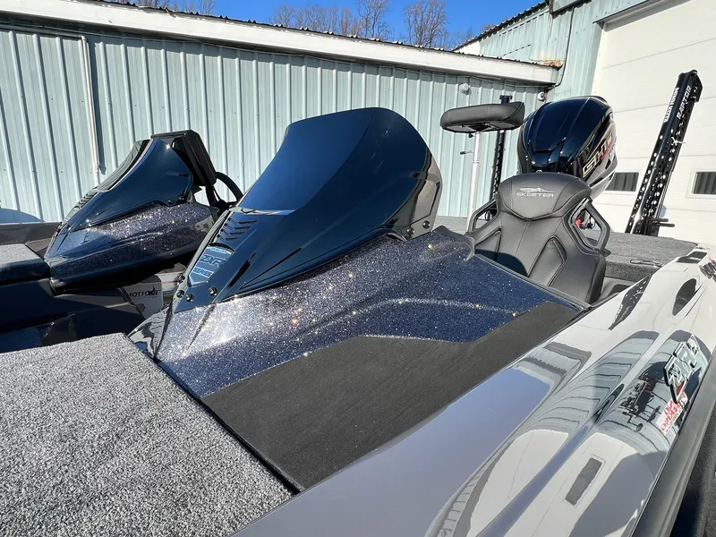 Slide: The Image of Skeeter ZXR21 2025 - 4