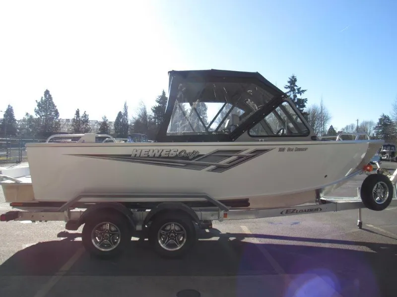 Slide: The Image of Hewescraft 190 Sea Runner ET 2025 - 6