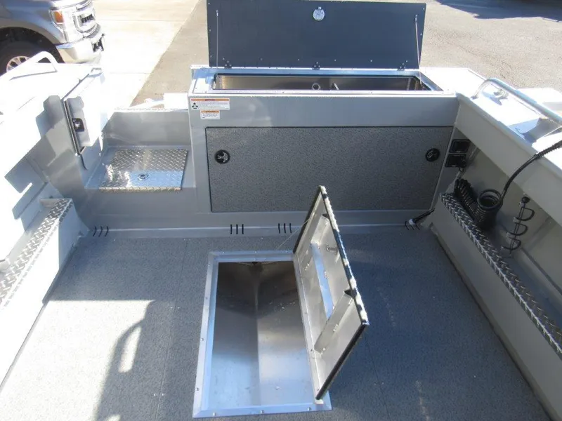 Slide: The Image of Hewescraft 210 Sea Runner ET HT 2025 - 11