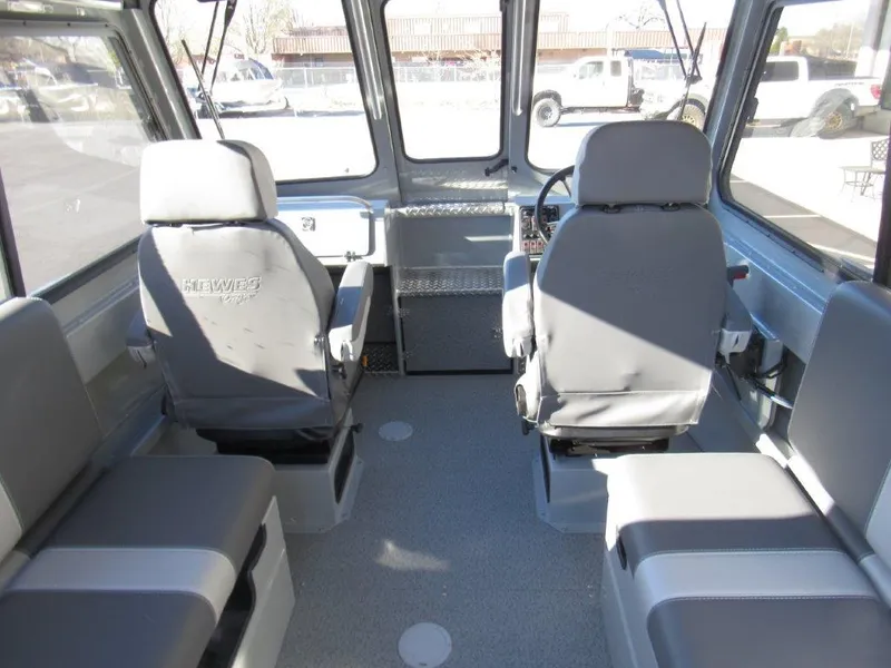 Slide: The Image of Hewescraft 210 Sea Runner ET HT 2025 - 17