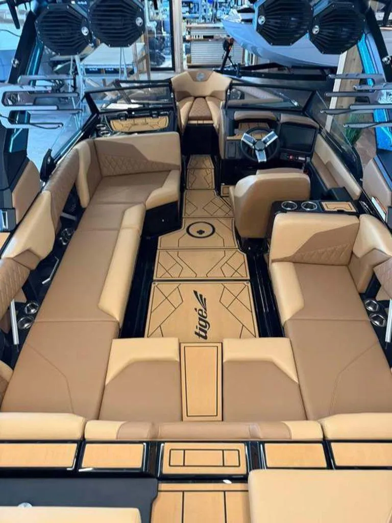 Slide: The Image of Tigé Z3 2025 - 3