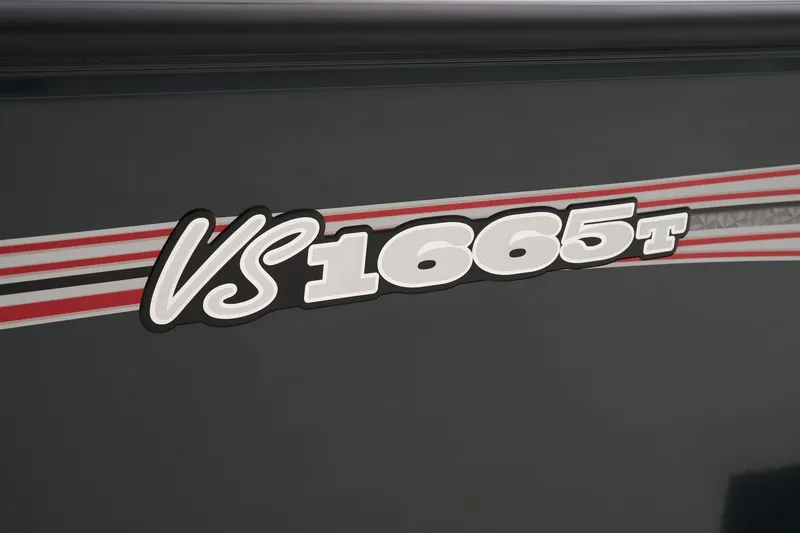 Slide: The Image of Ranger VS1665T 2025 - 37