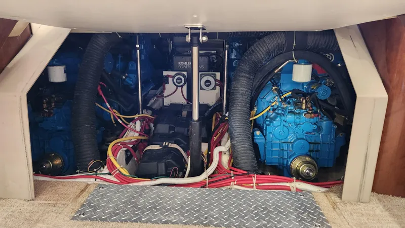 Slide: The Image of Carver 36 Mariner 2008 - 59