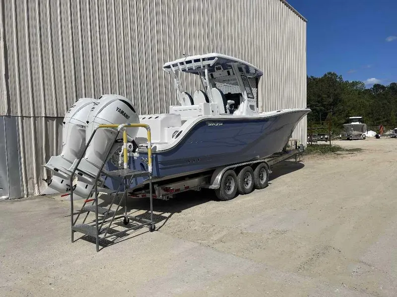 Slide: The Image of Sea Fox 328 Commander 2025 - 2