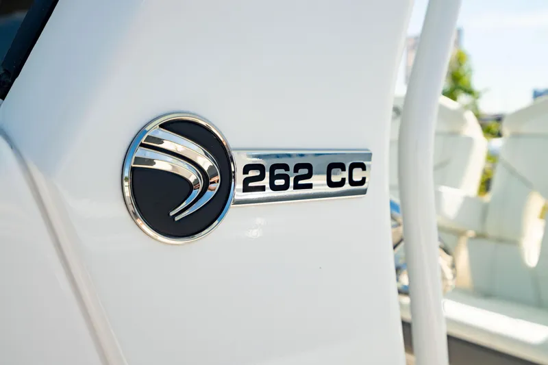 Slide: The Image of Edgewater 262CC 2025 - 65