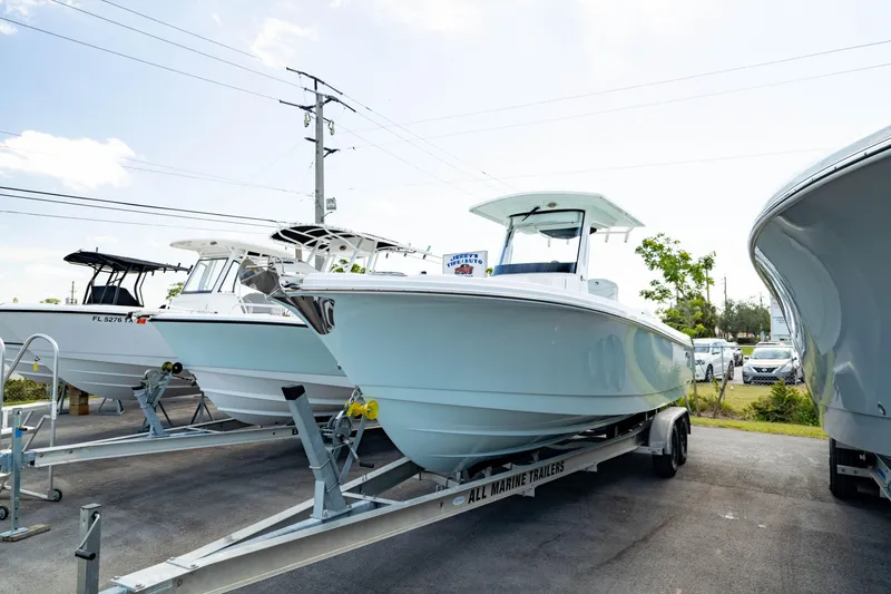 Slide: The Image of Edgewater 262CC 2025 - 66