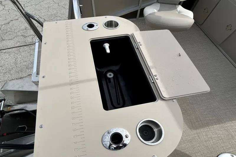 Avalon 2585 CATALINA REAR FISH 2024 for Sale | MarineSource