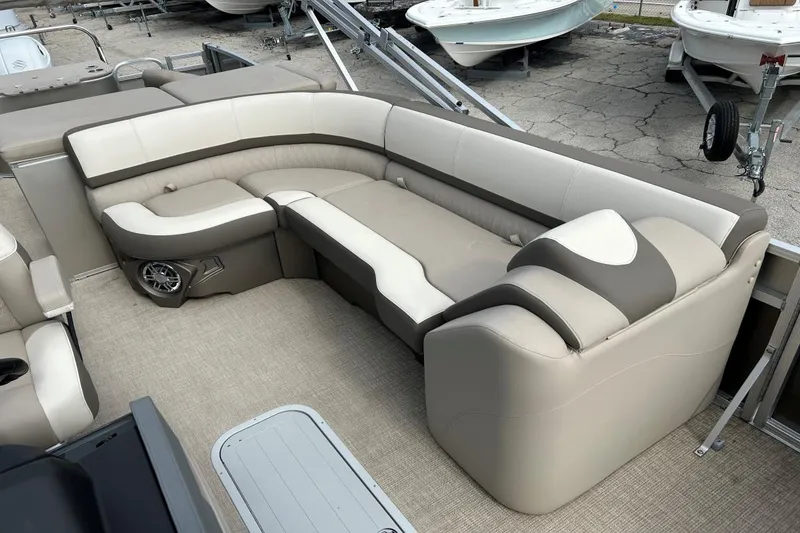 Avalon 2585 CATALINA REAR FISH 2024 for Sale | MarineSource