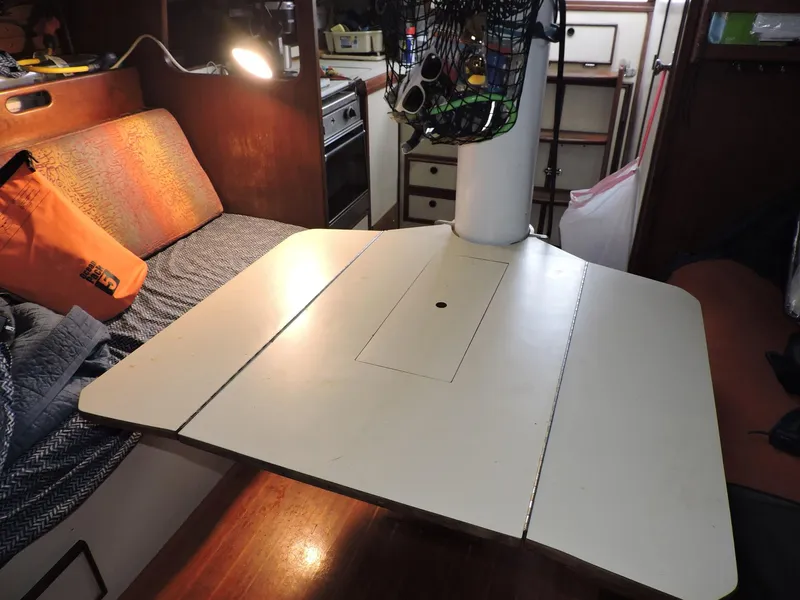 Slide: The Image of Custom Ketch Wings 33 1982 - 3