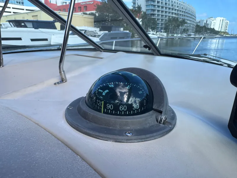 Slide: The Image of Sea Ray 280 Sundancer 2005 - 57