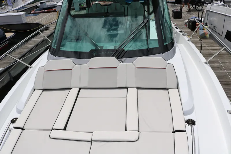 Slide: The Image of 2026 Jeanneau Leader 10.5 WA Series 2 boat with spacious sunbathing deck. - 20