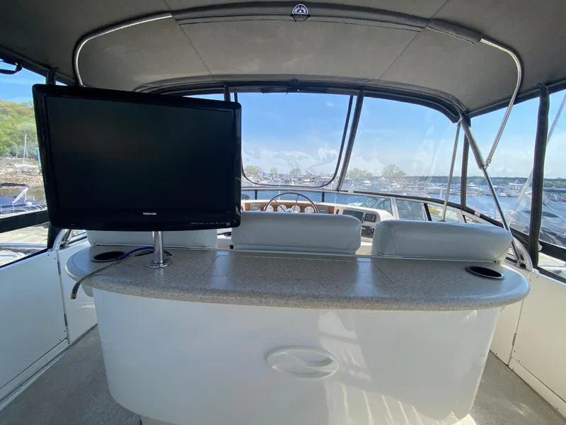 Slide: The Image of Silverton 43 Motor Yacht 2002 - 16