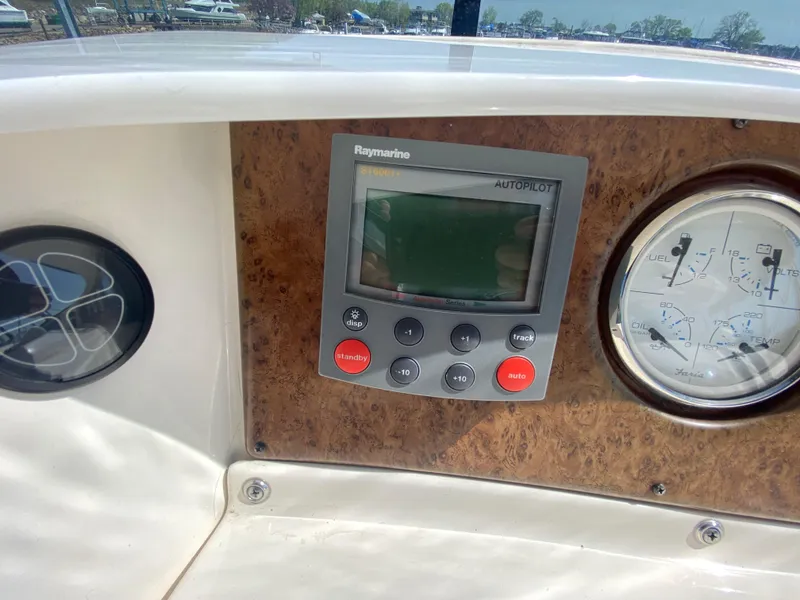 Slide: The Image of Silverton 43 Motor Yacht 2002 - 23