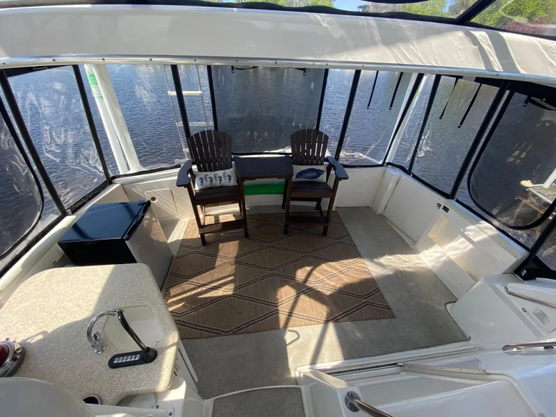 Slide: The Image of Silverton 43 Motor Yacht 2002 - 31