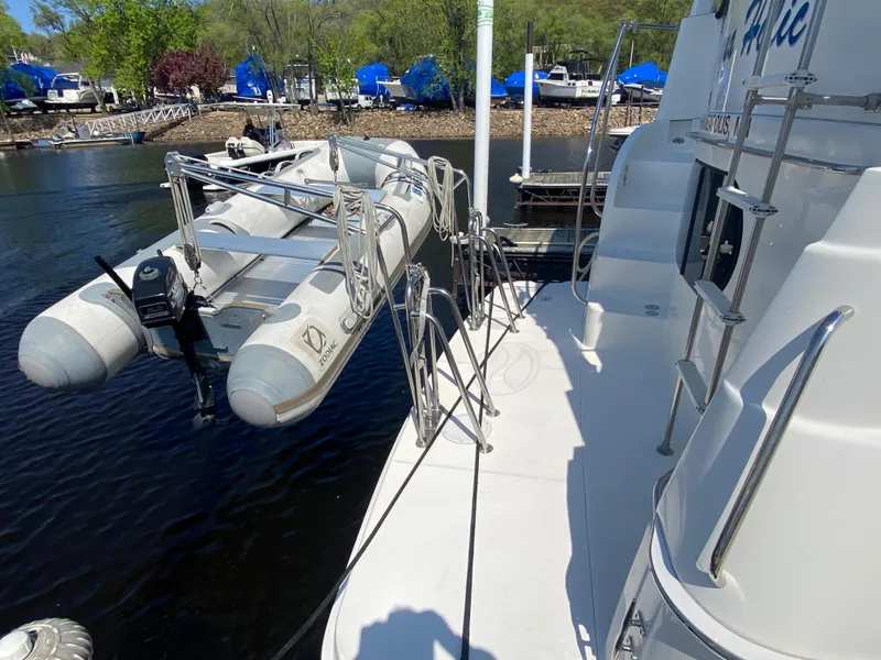 Slide: The Image of Silverton 43 Motor Yacht 2002 - 4