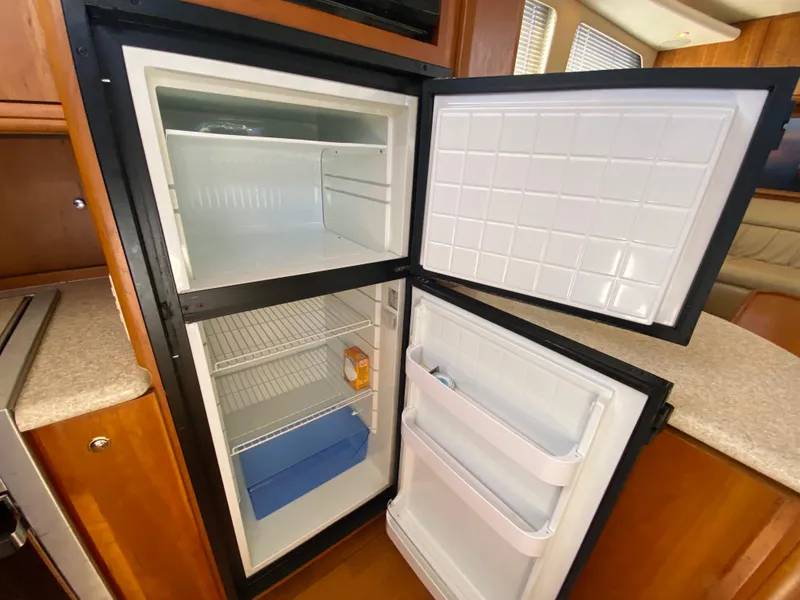 Slide: The Image of Silverton 43 Motor Yacht 2002 - 42