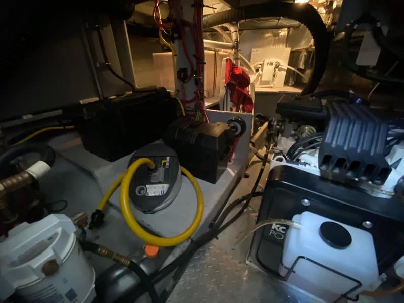 Slide: The Image of Silverton 43 Motor Yacht 2002 - 79