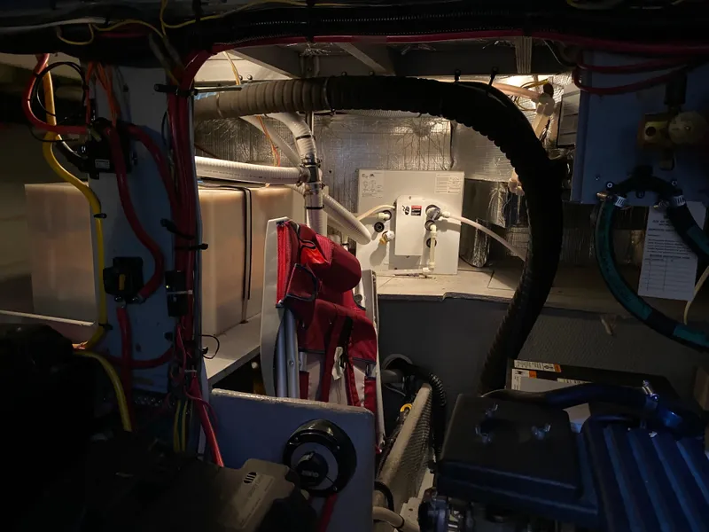 Slide: The Image of Silverton 43 Motor Yacht 2002 - 82