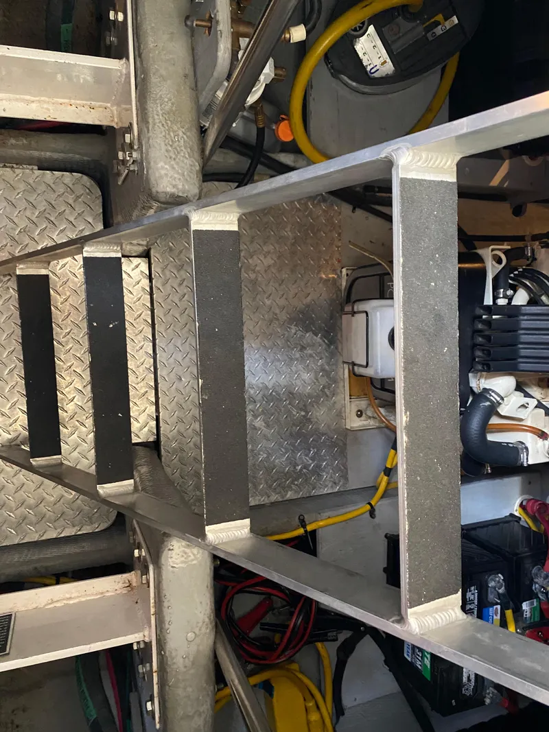 Slide: The Image of Silverton 43 Motor Yacht 2002 - 87