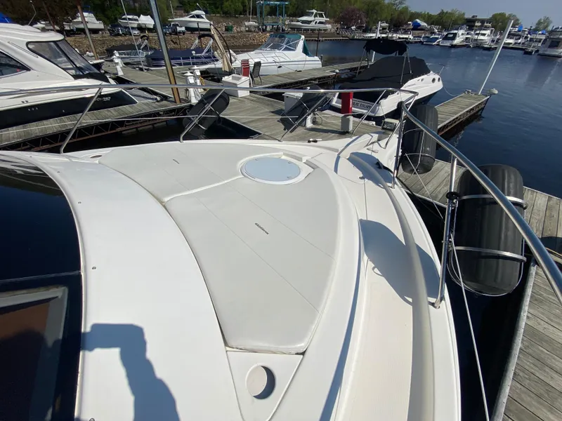 Slide: The Image of Silverton 43 Motor Yacht 2002 - 89