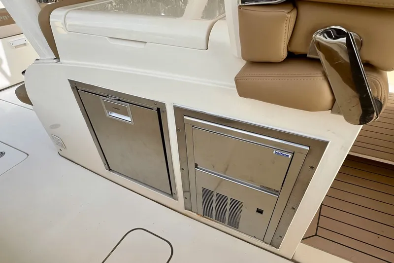 Slide: The Image of Scout 420 LXF 2016 - 10