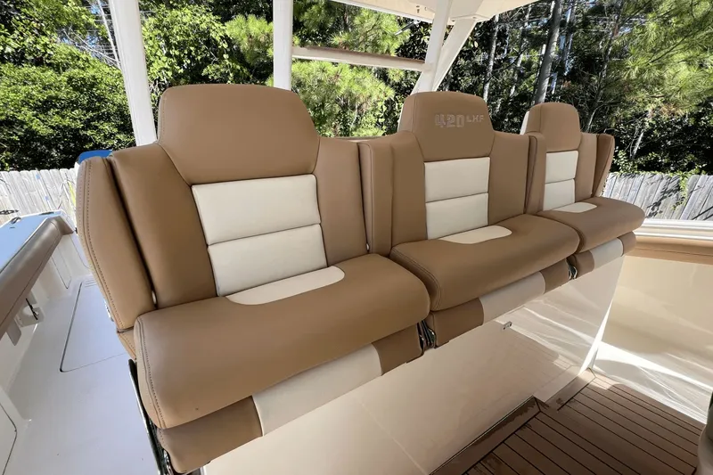 Slide: The Image of Scout 420 LXF 2016 - 12