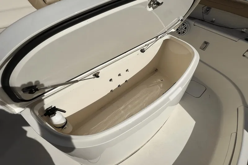 Slide: The Image of Scout 420 LXF 2016 - 17