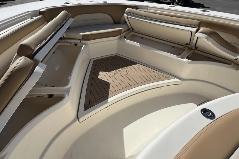 Slide: The Image of Scout 420 LXF 2016 - 19