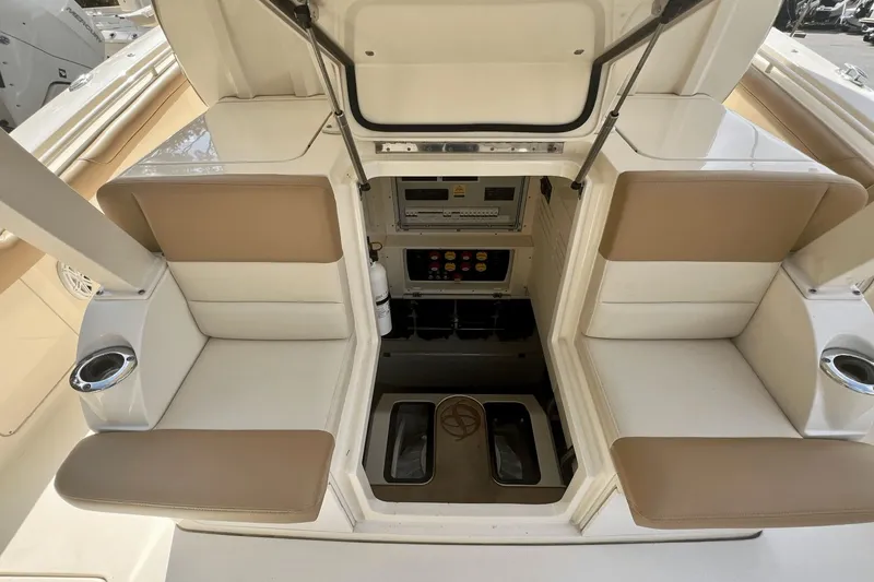 Slide: The Image of Scout 420 LXF 2016 - 7