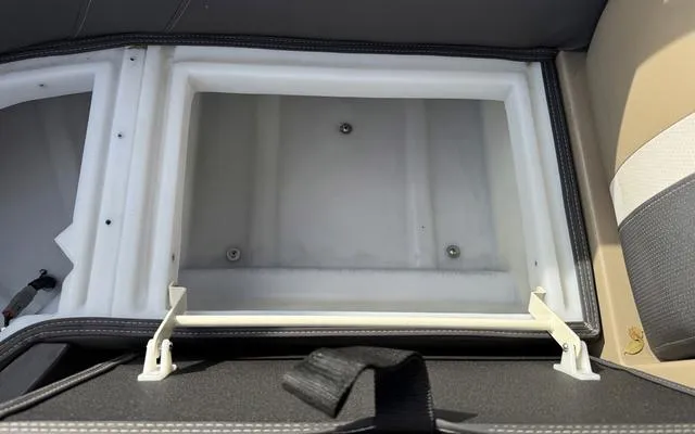 Slide: The Image of Viaggio Lago X22S 2024 - 12