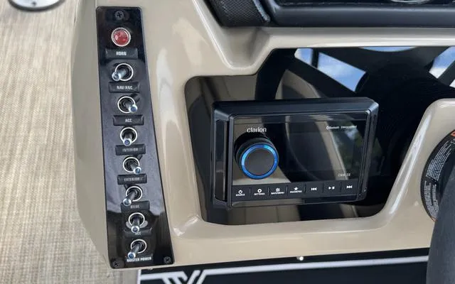 Slide: The Image of Viaggio Lago X22S 2024 - 16