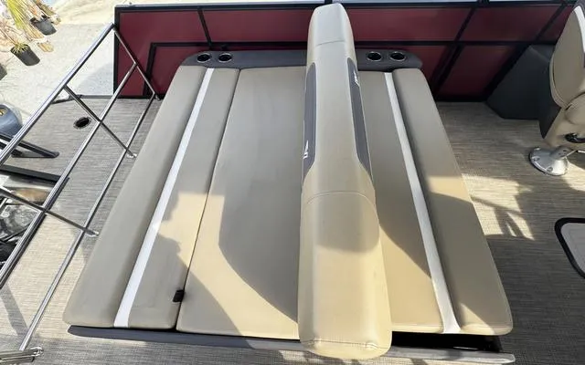 Slide: The Image of Viaggio Lago X22S 2024 - 21